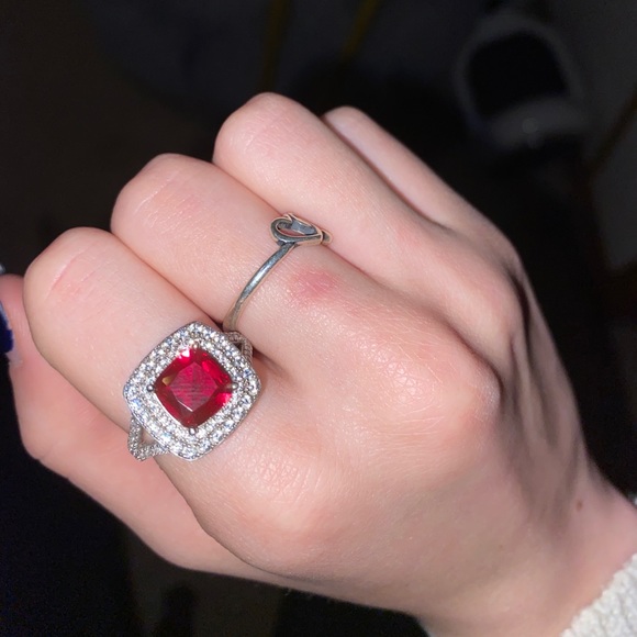 Pandora Ring! - Picture 3 of 5